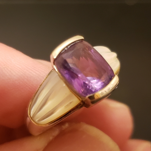 Sterling Silver Radiant Cut Amethyst & Mother of Pearl Cocktail Ring - Size 9 - Picture 1 of 12